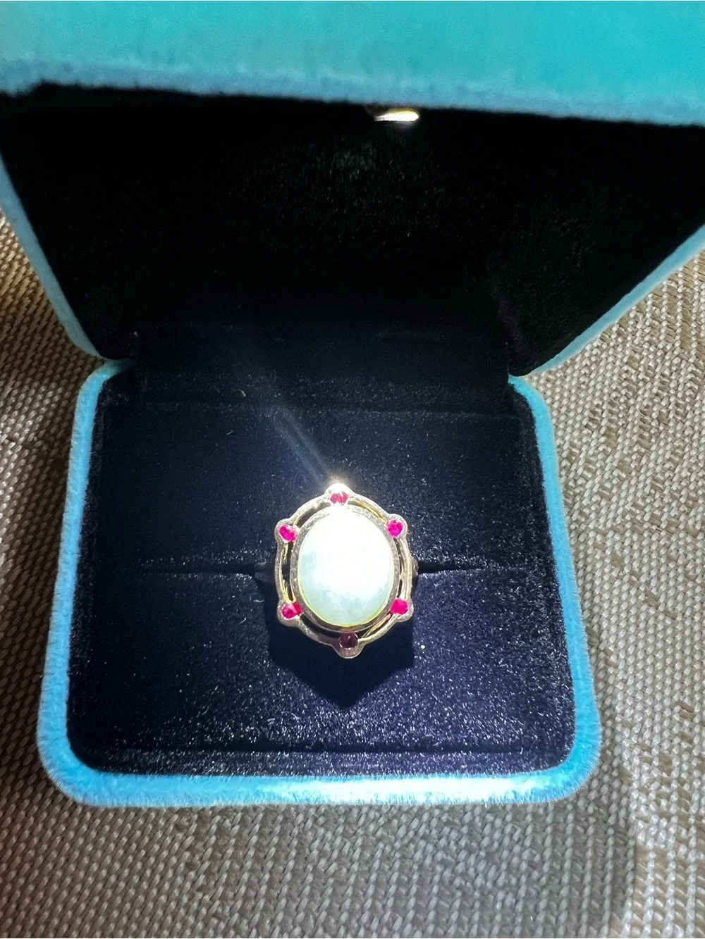 VINTAGE REAL 14K Gold Ring with REAL Jade large stone, and Ruby Accents